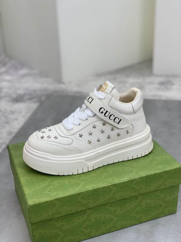 Gucci Men's Shoes 965